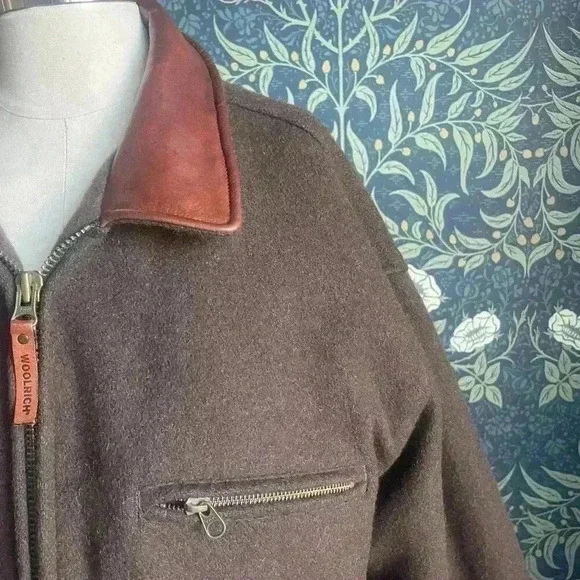 Woolrich Men's Brown Barn Chore Coat - Picture 3 of 16